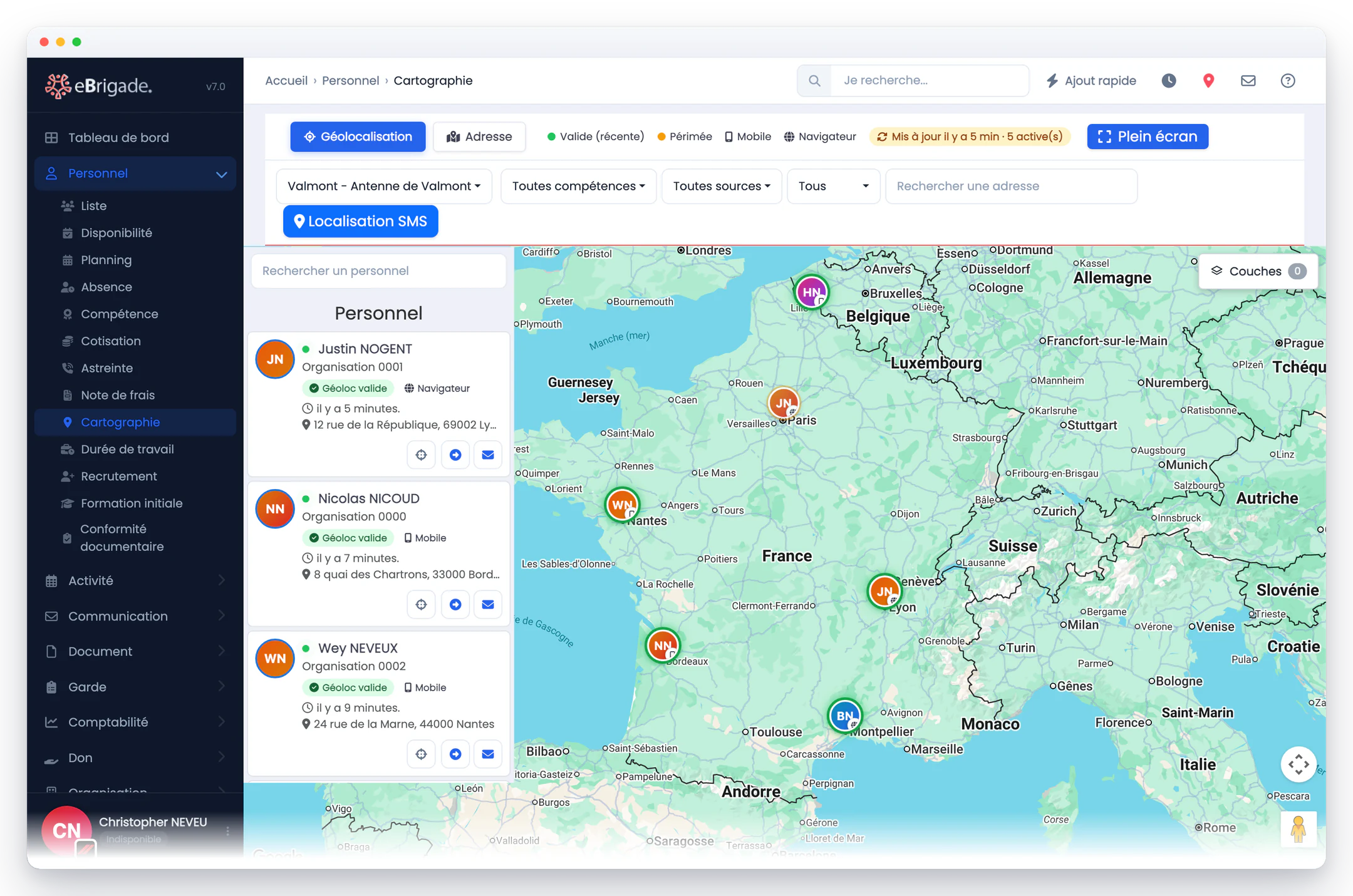 eBrigade — cartographie des équipes : Position des équipes sur le terrain, filtrable par organisation, compétence et source de localisation.